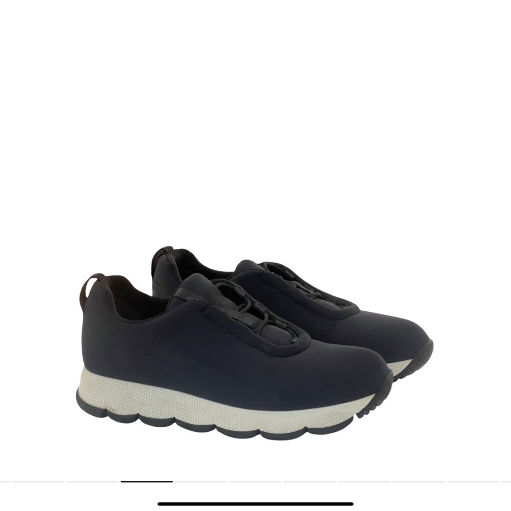 Prada sneakers for women
Size 38.5
In good condition - Picture 6 of 11